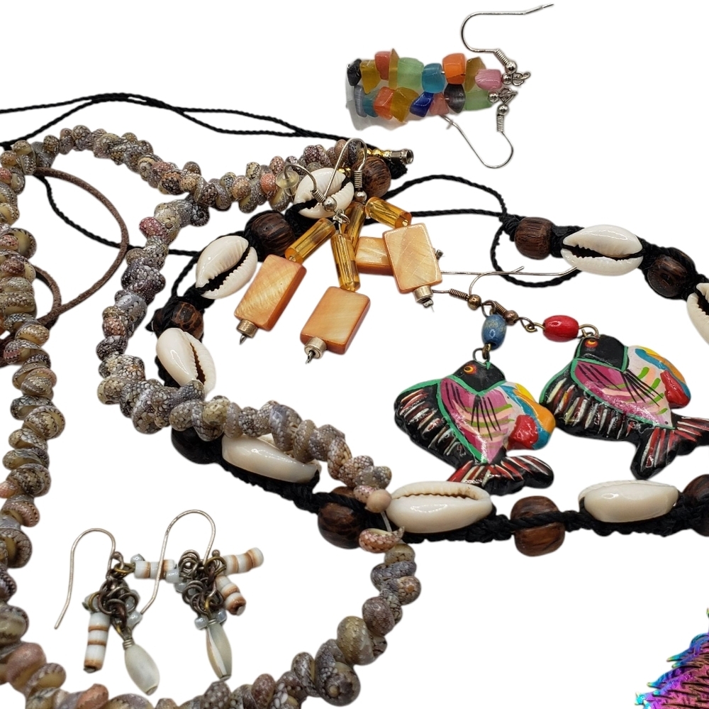🔷️12 Piece Jewelry Lot Natural Shells Crystals Earrings Necklaces